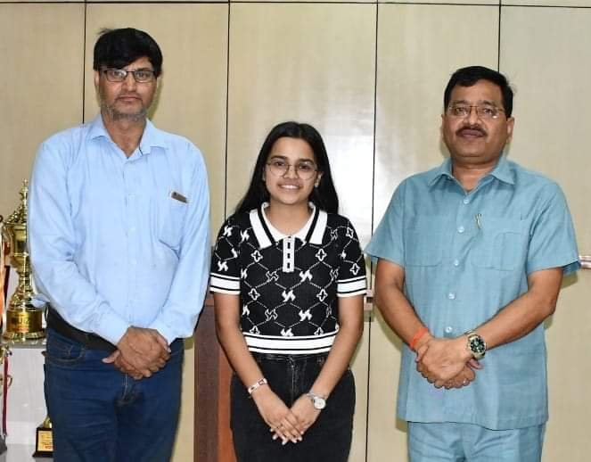 Divyansha Jain emerged as Ranchi City Topper in coveted Chartered Accountant (CA) Foundation