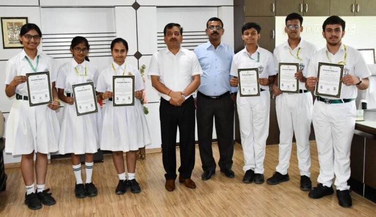 Abhyeti Foundation bestowed the Annual Excellence Awards 2024 upon the outstanding students of DPS Ranchi.