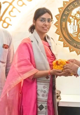 Psychographic Society - Success Story of Anjali Sondhia: Father’s Dream, Daughter’s Determination : UPSC IFS AIR 9 Anjali