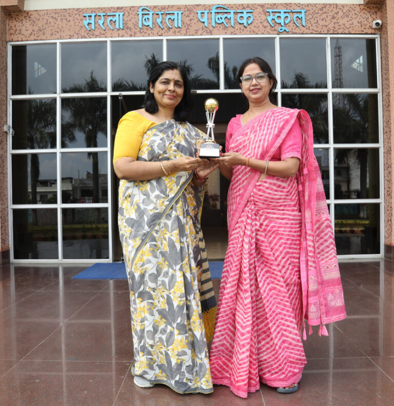 Psychographic Society - एसबीपीएस की शिक्षिका निधि पारीक को मिला बेस्ट ज़ोनल टीचर अवार्ड 2024–2025 एसबीपीएस